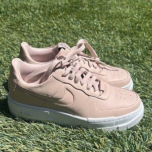 Nike Women's Light Pink Air Force 1